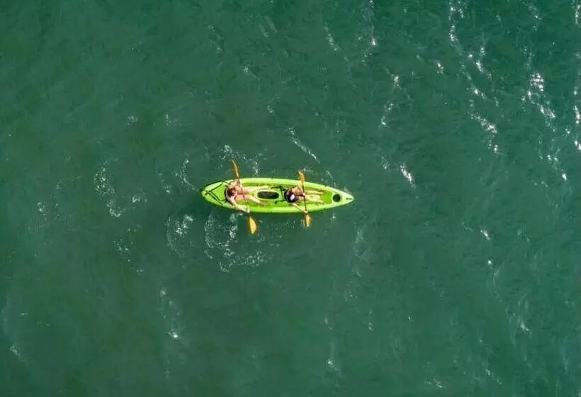 ユースホステル Hostal Familiar Rolo