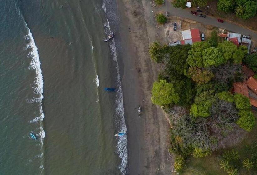 Общежитие Hostal Familiar Rolo