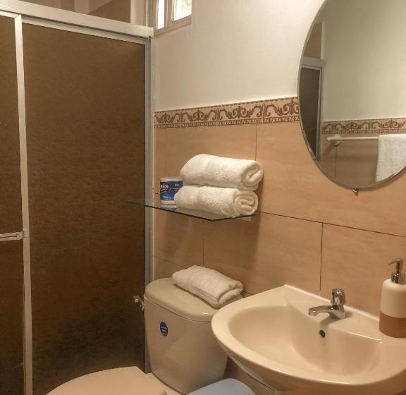 Общежитие Hostal Familiar Rolo