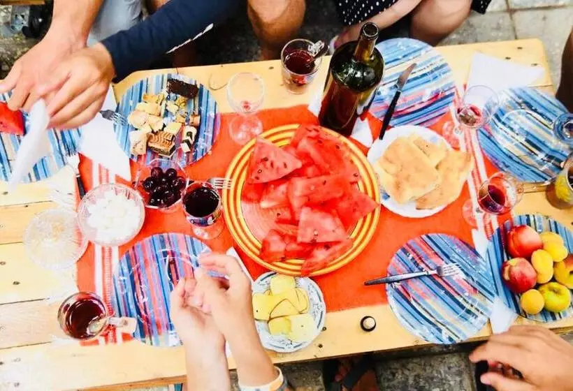 پانسیون Bude Hostel