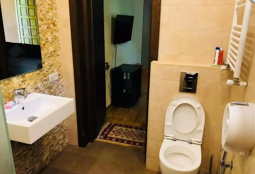 پانسیون Bude Hostel