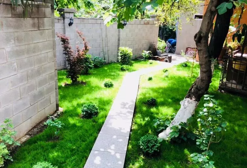 پانسیون Bude Hostel