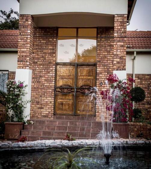 ペンション Guesthouse Serenity