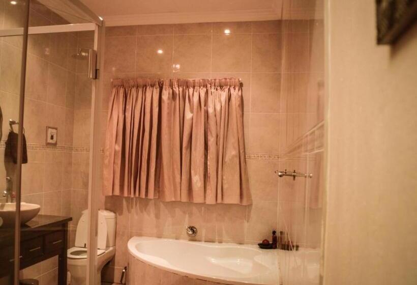 ペンション Guesthouse Serenity