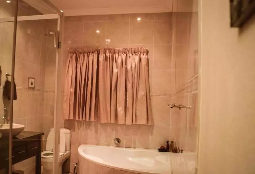 Majatalo Guesthouse Serenity