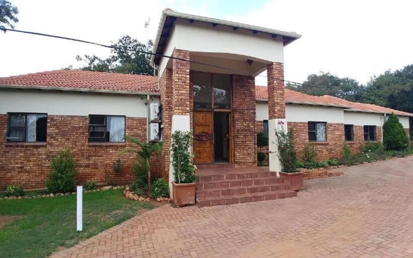 ペンション Guesthouse Serenity