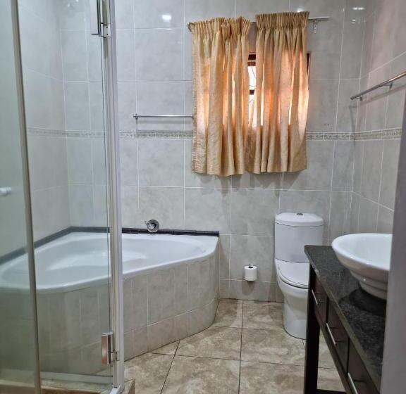 ペンション Guesthouse Serenity