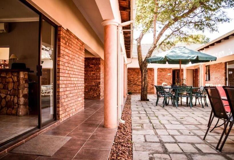 ペンション Guesthouse Serenity