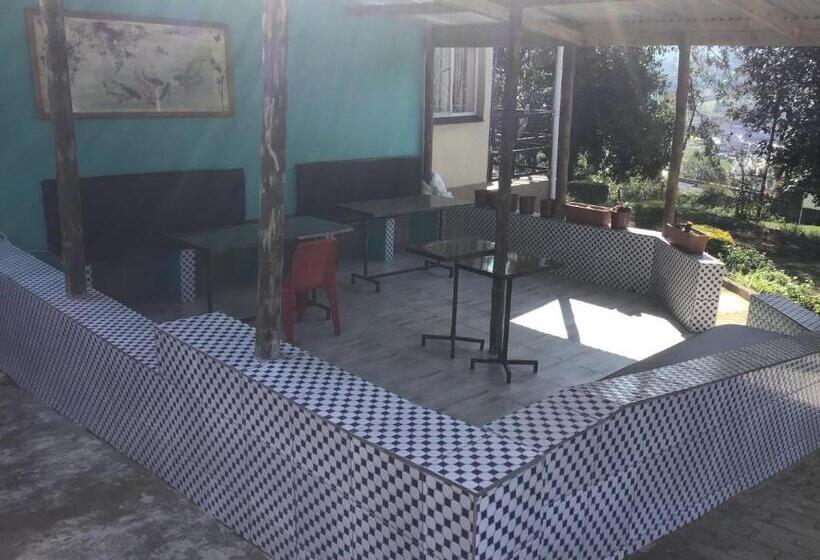 پانسیون Otentik Guesthouse