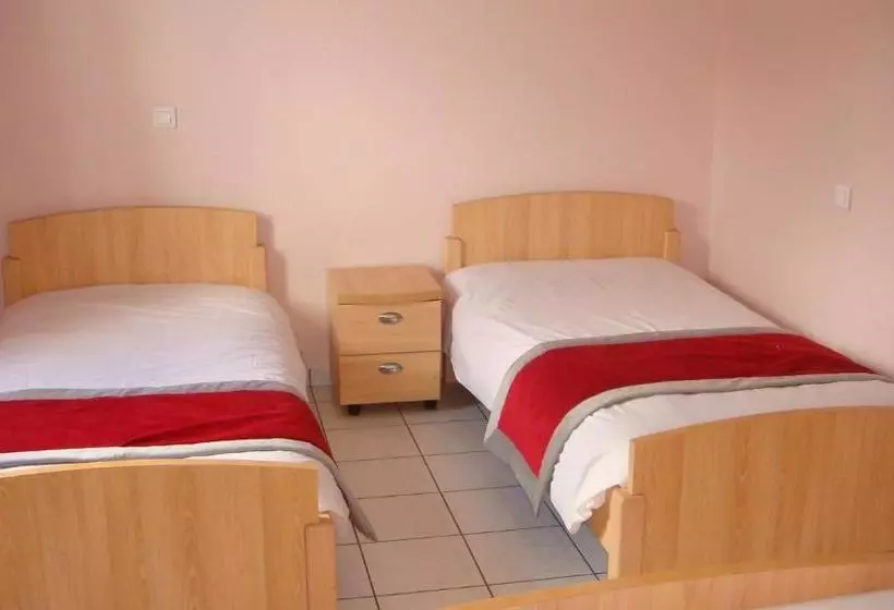 Hotelli Auberge De Peyrebeille