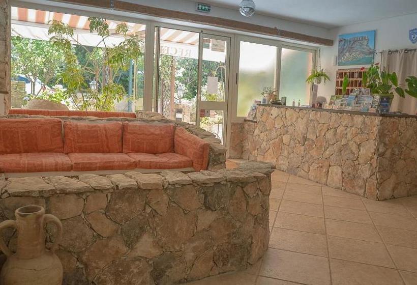 ホテル Des Etrangers