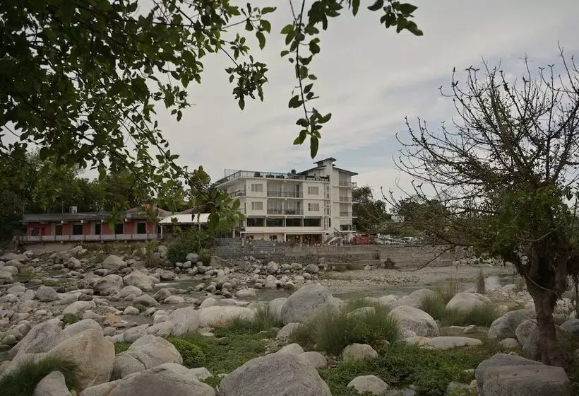 ホテル River Retreat