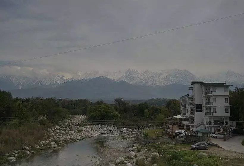 ホテル River Retreat