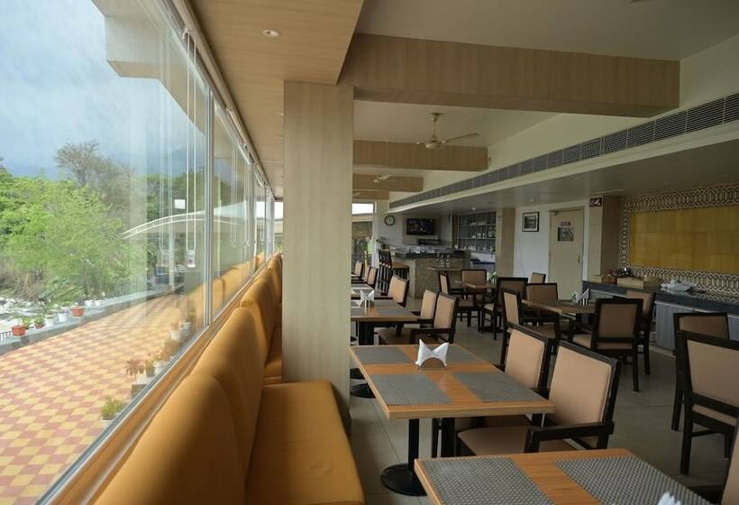 فندق River Retreat