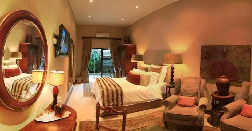 پانسیون Cowrie Cove Guest House