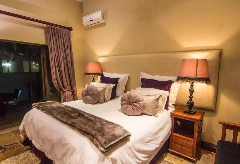 پانسیون Cowrie Cove Guest House