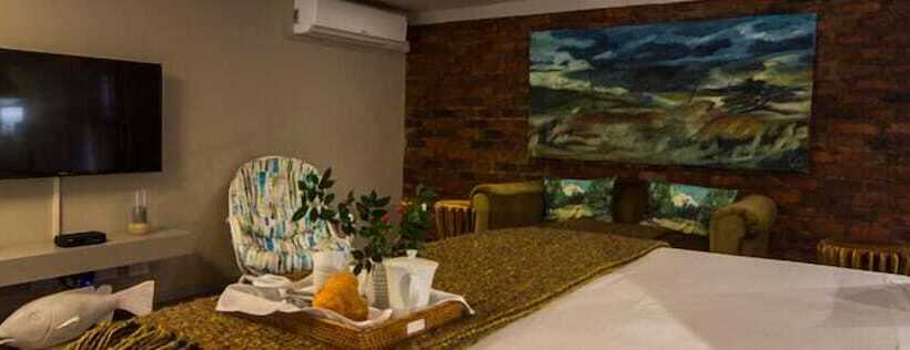 פנסיון Cowrie Cove Guest House