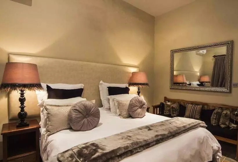 پانسیون Cowrie Cove Guest House