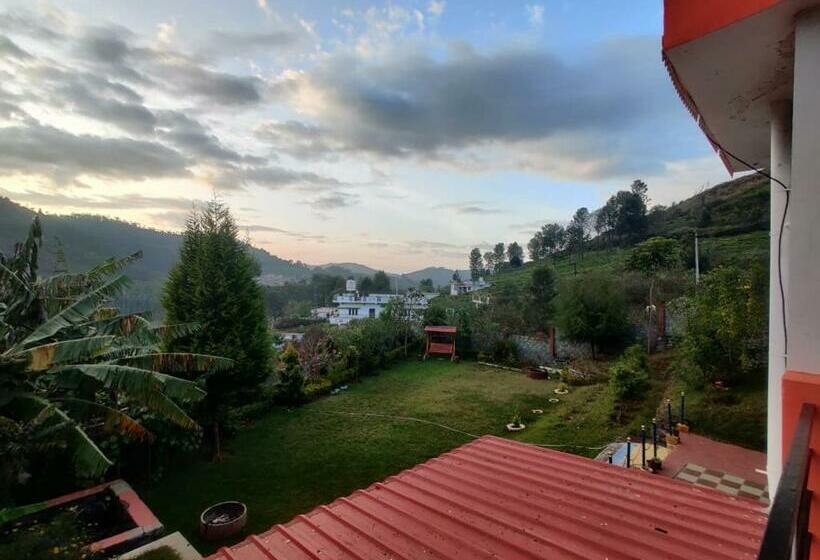 Kurort Vignesh Holiday Inn