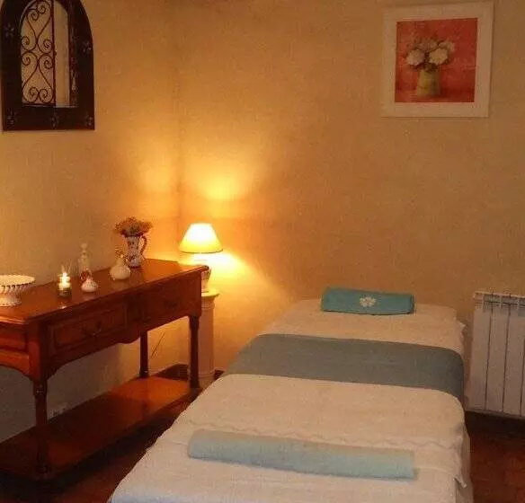 تختخواب و صبحانه Le Manoir De La Baldette