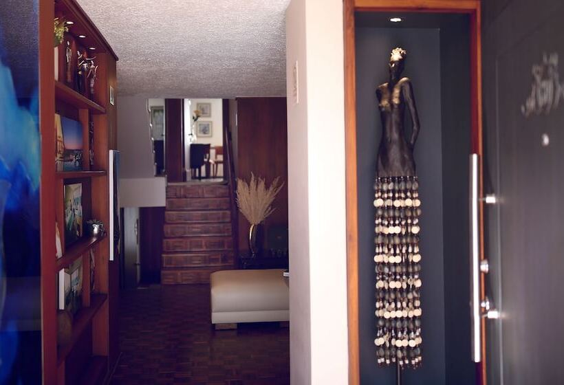 מלון כמוסות Salvador De La Pradera