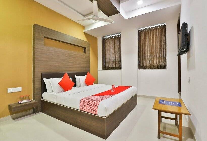 Oyo 12800 Hotel Vlee