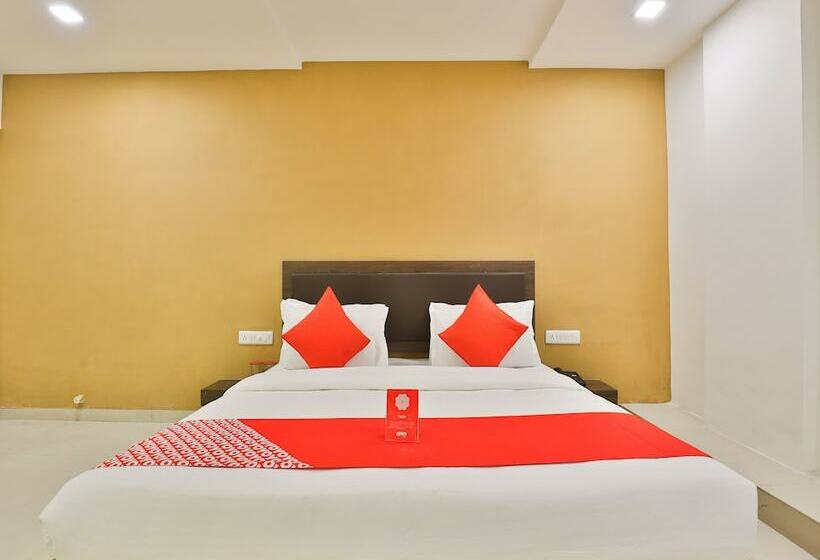 Oyo 12800 Hotel Vlee