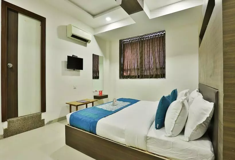 Oyo 12800 Hotel Vlee
