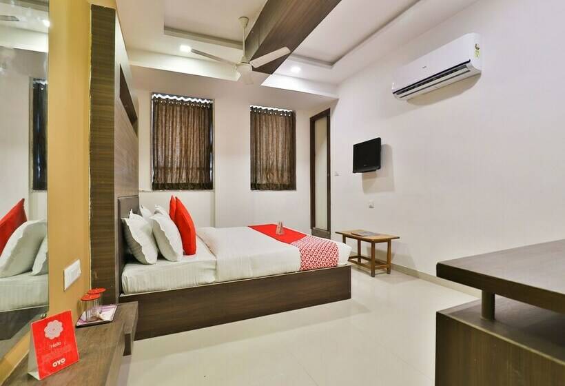 Oyo 12800 Hotel Vlee