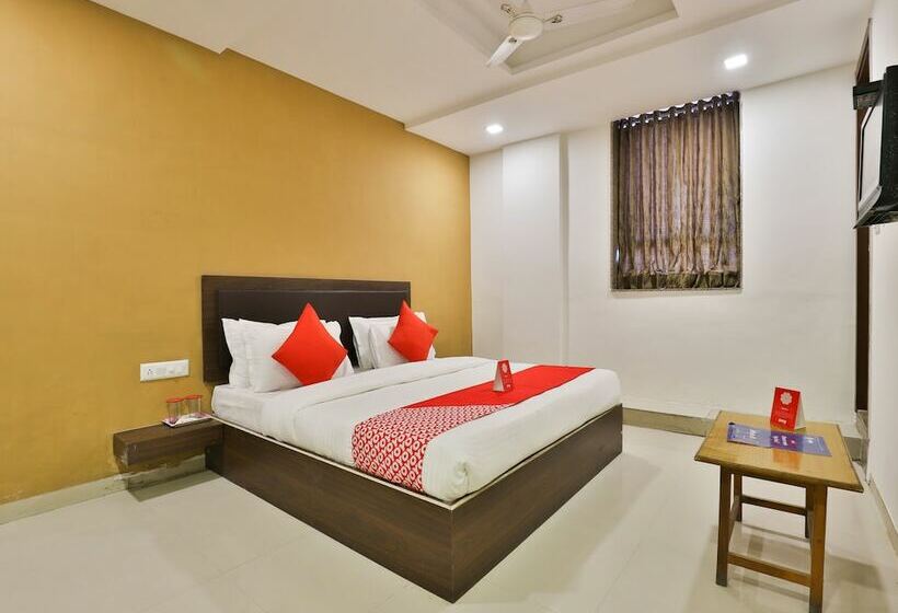 Oyo 12800 Hotel Vlee