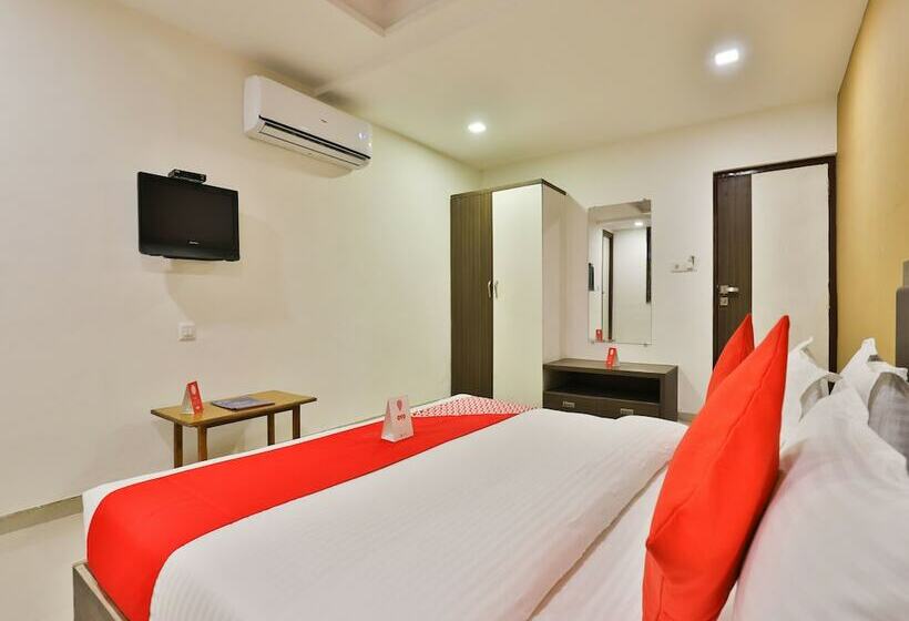 Oyo 12800 Hotel Vlee