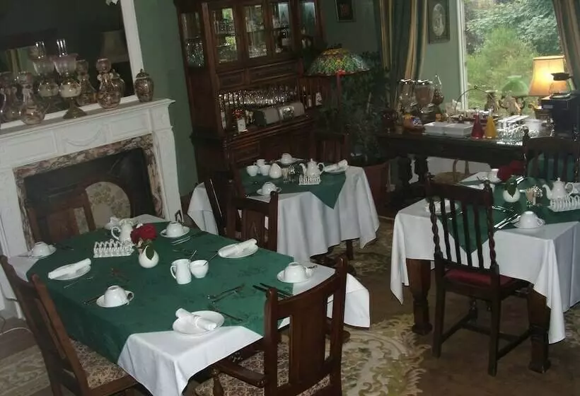 Majatalo Disblair House