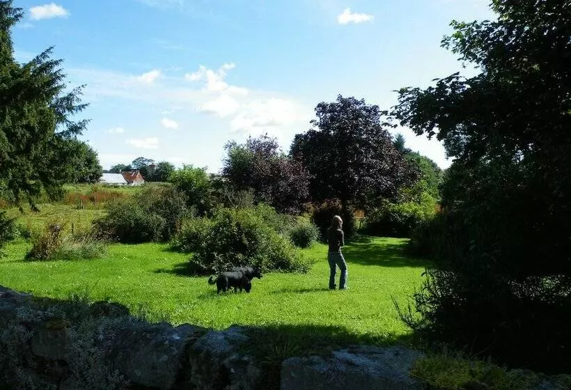 Majatalo Disblair House