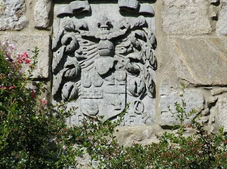 Majatalo Disblair House