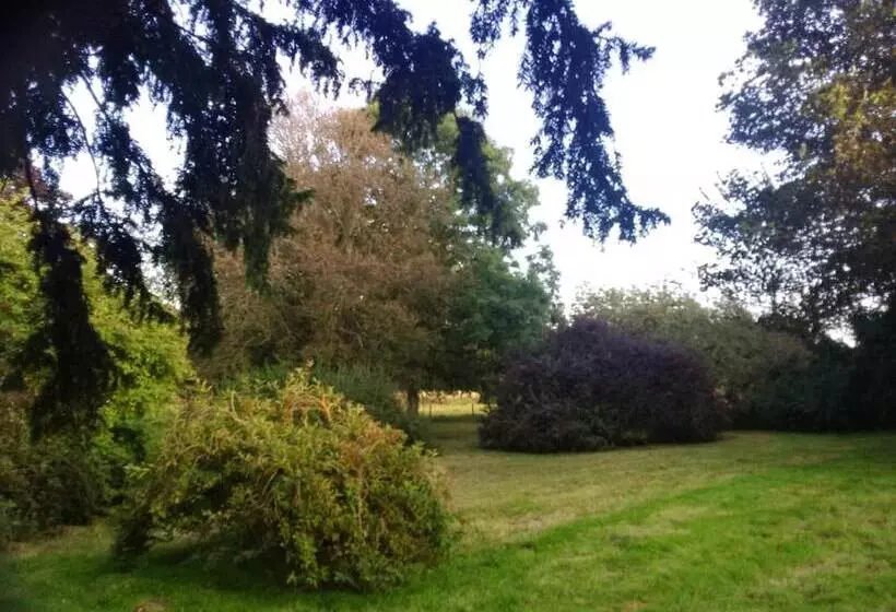 Majatalo Disblair House