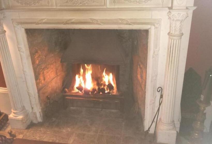 펜션 Disblair House