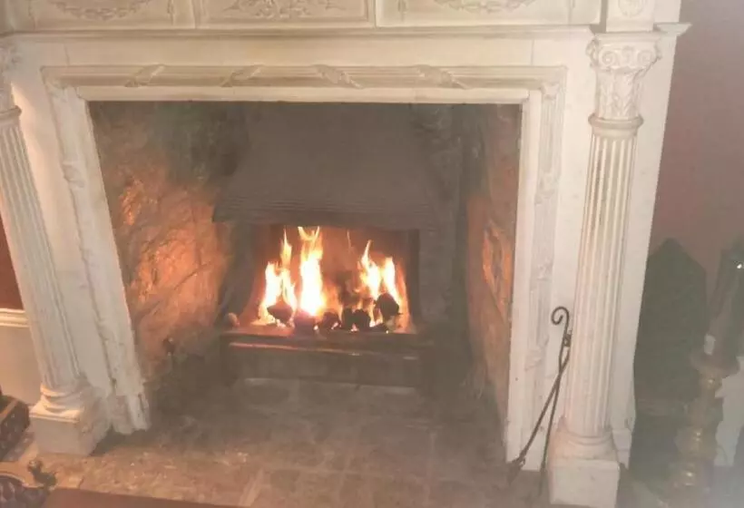 Majatalo Disblair House