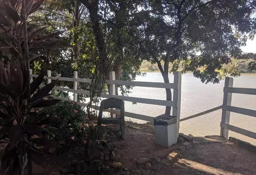 Majatalo Pousada Canto Do Rio