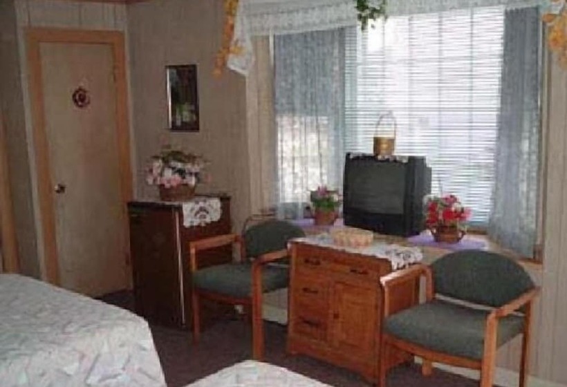 Patras Grand Beach Motel