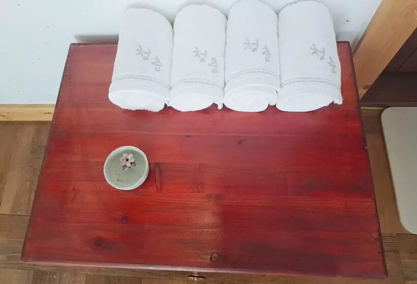 پانسیون Springtime Guest House