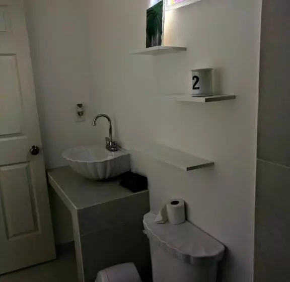 ペンション Casa Roomies