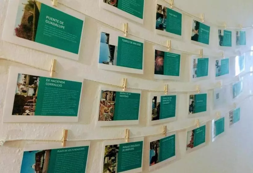 ペンション Casa Roomies