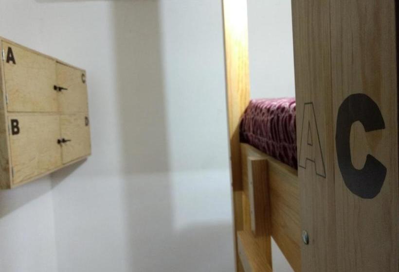 پانسیون Casa Roomies