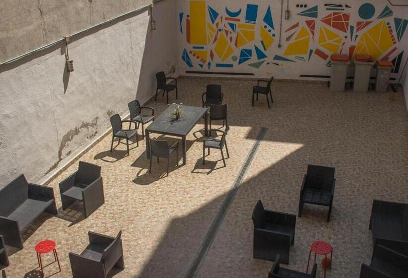 هاستل Onefam Madrid