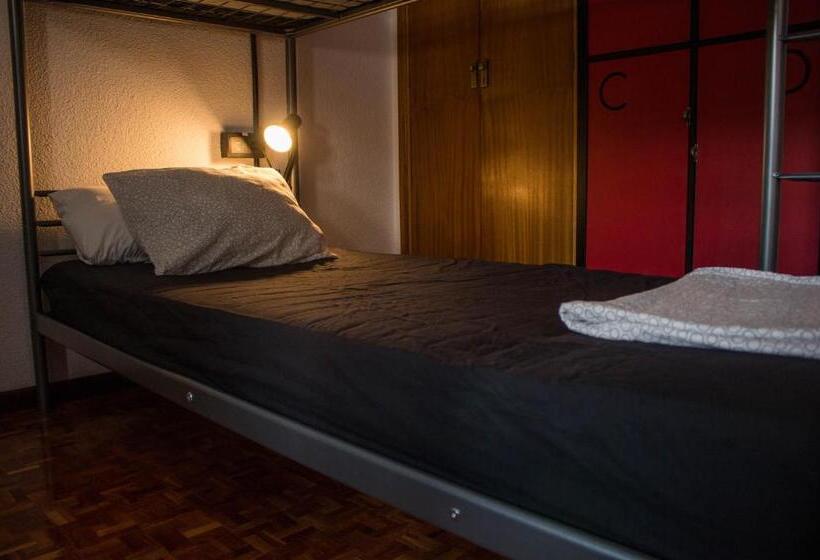 هاستل Onefam Madrid