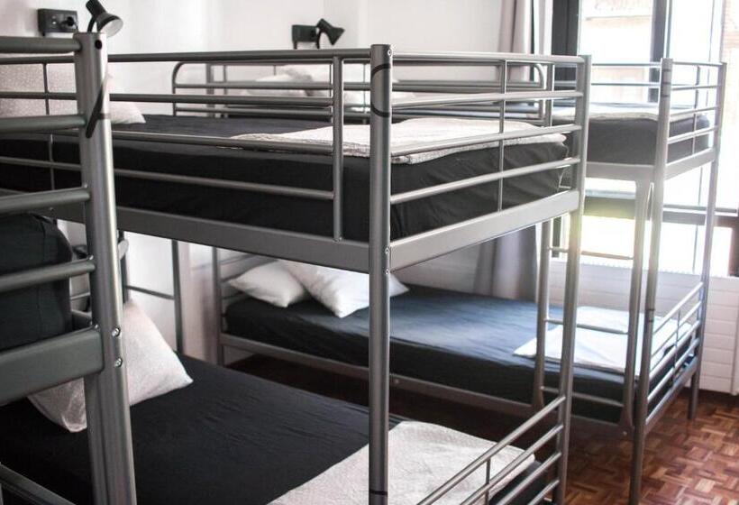 هاستل Onefam Madrid