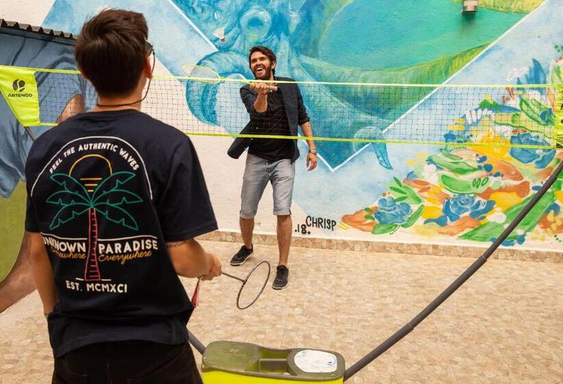 هاستل Onefam Madrid