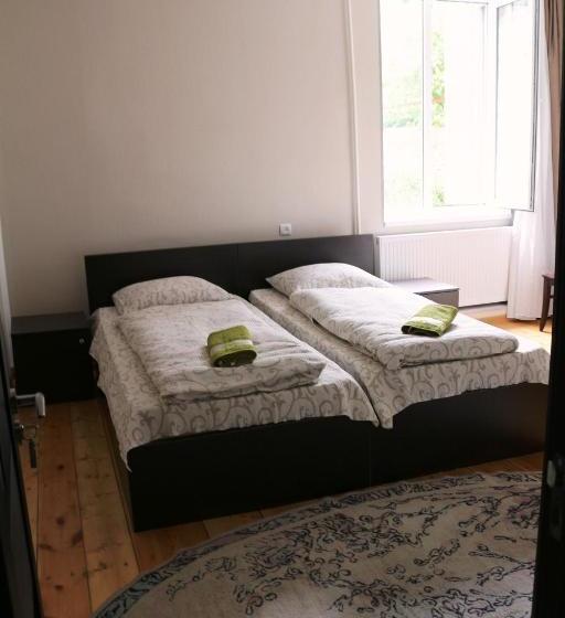 پانسیون Guesthouse Suja