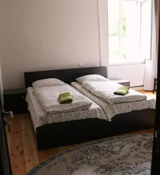 پانسیون Guesthouse Suja