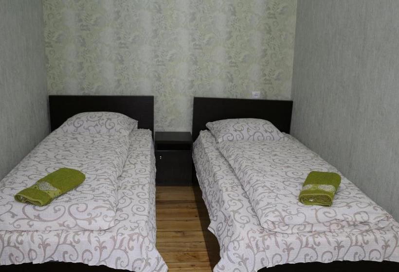 پانسیون Guesthouse Suja